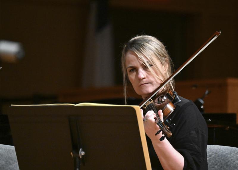 Elizabeth McGrady, first violinist.